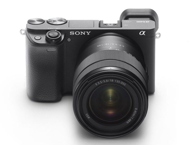 Sony A6400 med E 18-135mm f/3,5-5,6 OSS