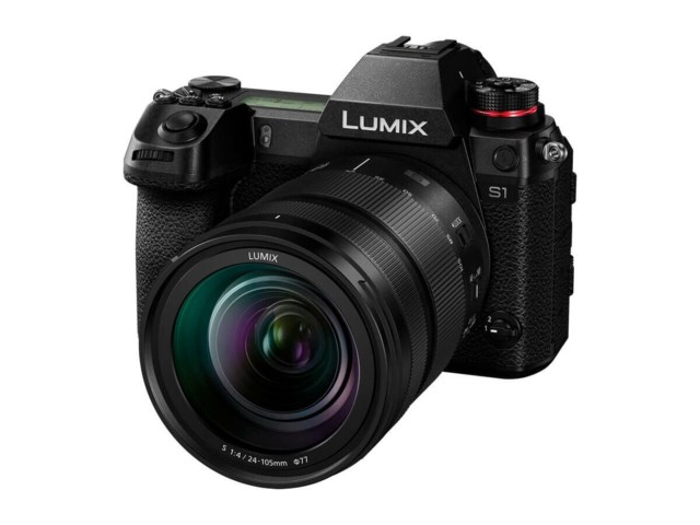 Panasonic Lumix DC-S1 + S 24-105mm f/4 Macro O.I.S
