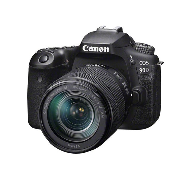 Canon EOS 90D med EF-S 18-135mm f/3,5-5,6 IS USM