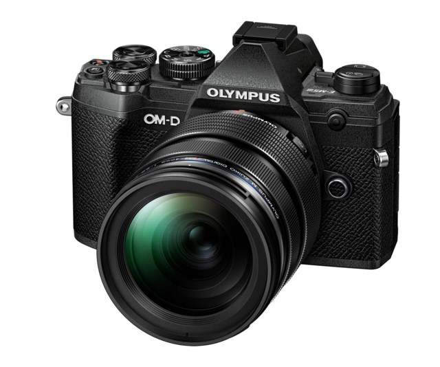 Olympus OM-D E-M5 Mark III svart + M.Zuiko ED 12-40mm f/2,8 PRO svart