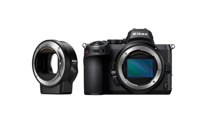 Nikon Z5 kamerahus med FTZ adapter